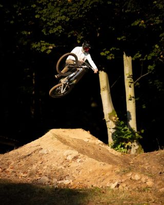 Víkendová předpoveď vypadá slibně.🍁Možná poslední hezkej víkend na nějakej shredík? Toho se musí využít 🤘🏼 📷 @adam_cvinger...